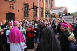 Powitanie pielgrzymów przez bp Jana Zająca