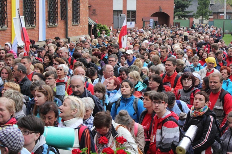 Przywitani przez biskupa Jana Zająca