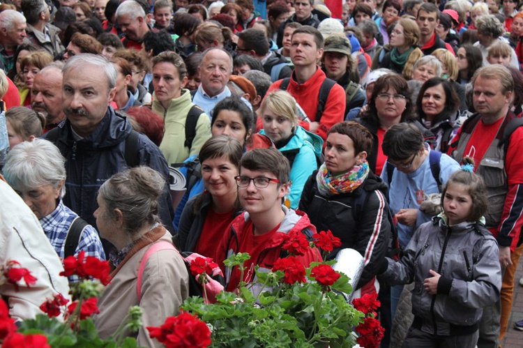 Przywitani przez biskupa Jana Zająca