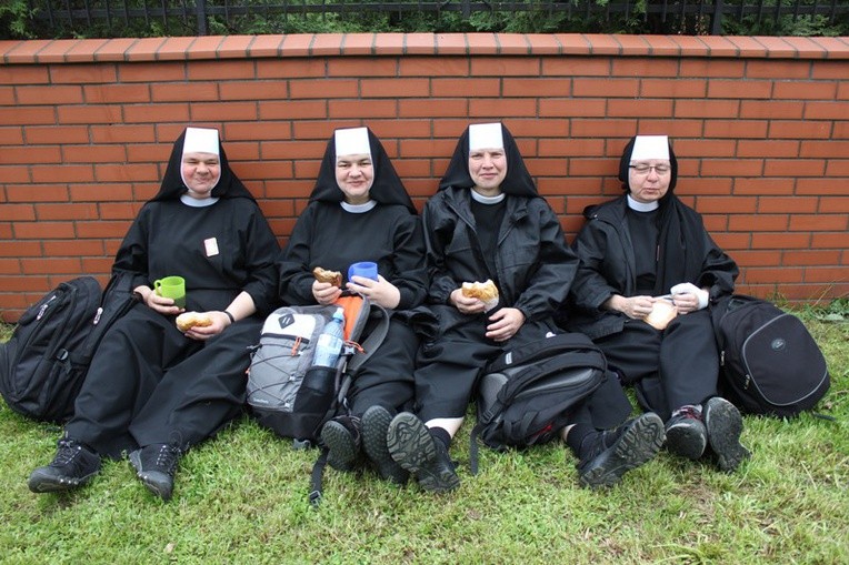 Od lewej siostry elżbietanki cieszyńskie: Izabela Gwóźdź, Goretti Śliwak, Beata Korzec i Karolina Podruczny