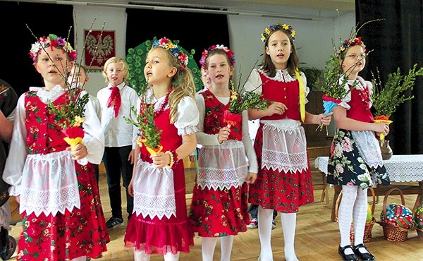  Na gali wystąpiły dzieci z Teatrzyku PIK POK z ogniska pracy pozaszkolnej przy SP nr 5 w Pyskowicach 