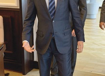 Premier Donald Tusk i sekretarz stanu w KPRM Igor Ostachowicz przed posiedzeniem rządu 29 kwietnia, na którym omawiano kwestię ratyfikacji Konwencji Rady Europy o zapobieganiu i zwalczaniu przemocy wobec kobiet