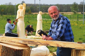  Organizatorzy mają nadzieję, że plener rzeźbiarski na dobre zagości w Kraśniku