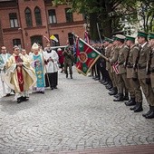  Mszy św. w intencji ojczyzny przewodniczył abp senior Edmund Piszcz