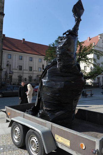 Pomnik św. Jana Pawła II w Świdnicy