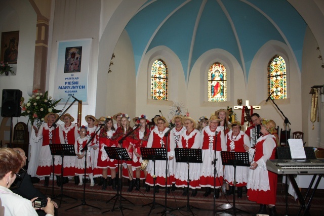 Przegląd Pieśni Maryjnej w Kłodawie