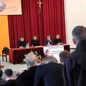 O. dr Krzysztof Dyrek SJ prowadzi wykład w auli WSD w Łowiczu