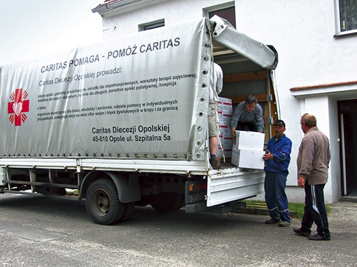 Szeroki zakres pomocy potrzebującym oferuje Caritas Diecezji Opolskiej. W swojej działalności często korzysta z funduszy europejskich