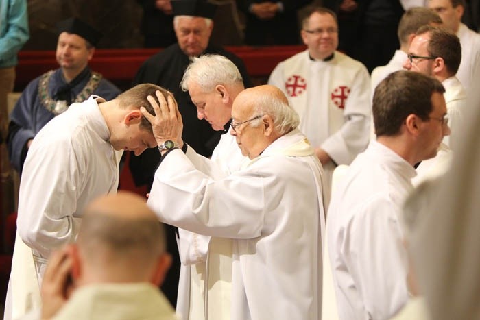 Święcenia kapłańskie w Katowicach