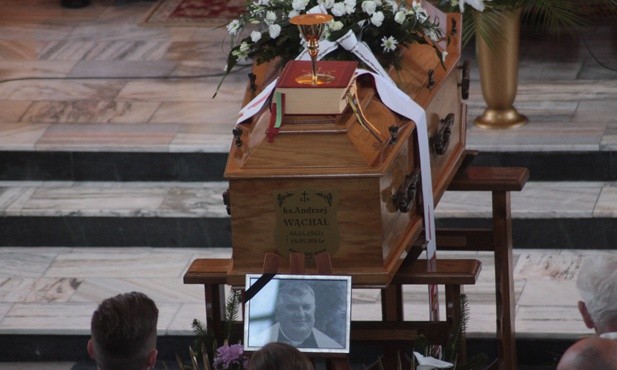 Pogrzeb ks. Andrzeja Wąchala