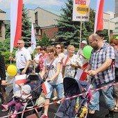 W oświęcimskim marszu nie zabrakło samych rodzin