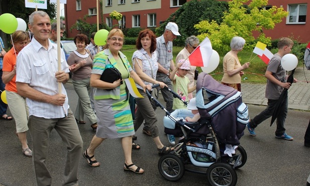 Wszystkie pokolenia - ramię w ramię