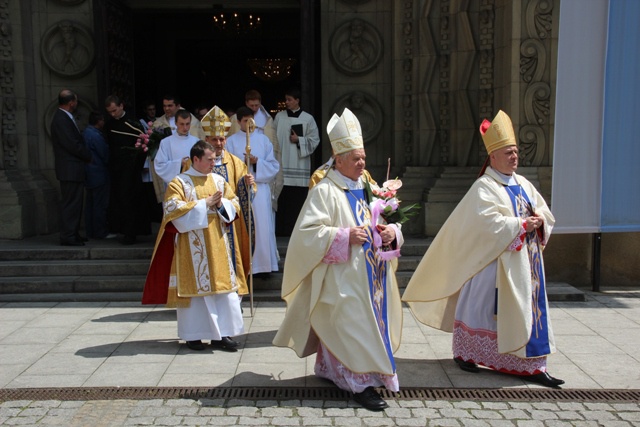 Święcenia kapłańskie w bielskiej katedrze A.D. 2014