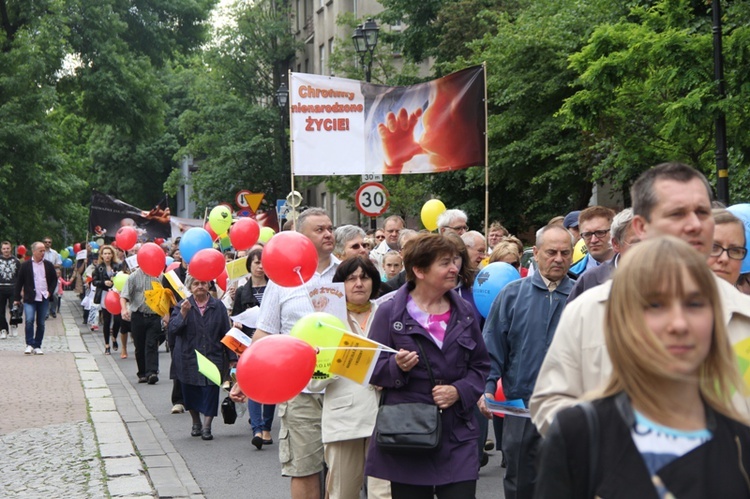 Marsz dla życia i rodziny w Katowicach