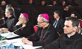 Bp Piotr Libera zapowiedział, że wiosną przyszłego roku odbędzie się Synod Młodych, na którym młodzież przemodli i przedyskutuje najważniejsze synodalne postanowienia