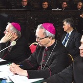 Bp Piotr Libera zapowiedział, że wiosną przyszłego roku odbędzie się Synod Młodych, na którym młodzież przemodli i przedyskutuje najważniejsze synodalne postanowienia