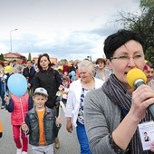  Prorodzinna manifestacja. Z prawej Barbara Chomicz