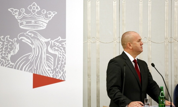 Korupcja ścigana z piwnicy