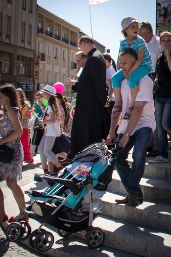 Marsz dla życia i rodziny w Olsztynie 2014