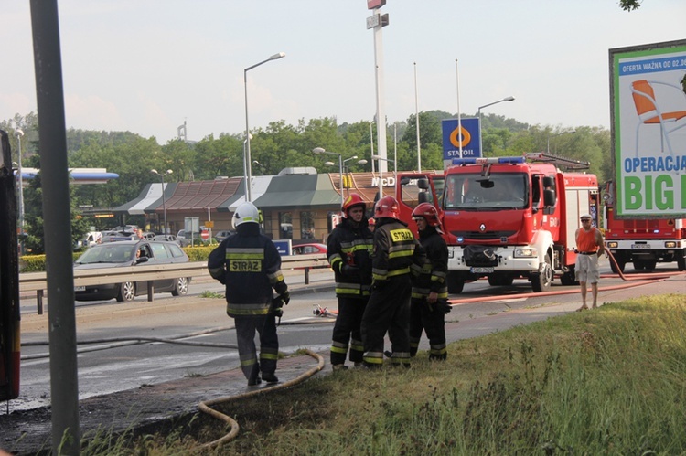 Spłonął autobus w Wodzisławiu Śl. 