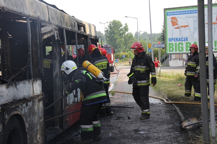 Spłonął autobus w Wodzisławiu Śl. 