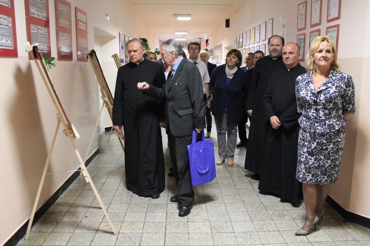 Dąb Pamięci st. post. Józefa Szarka w Oświęcimiu