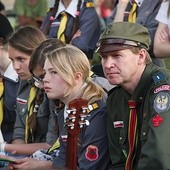 Prof. Marek Wierzbicki na festyn przyjechał ze swoją harcerską drużyną