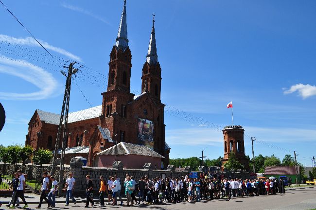 Abp Mokrzycki w Wieczfni Kościelnej