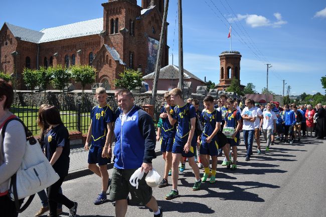 Abp Mokrzycki w Wieczfni Kościelnej