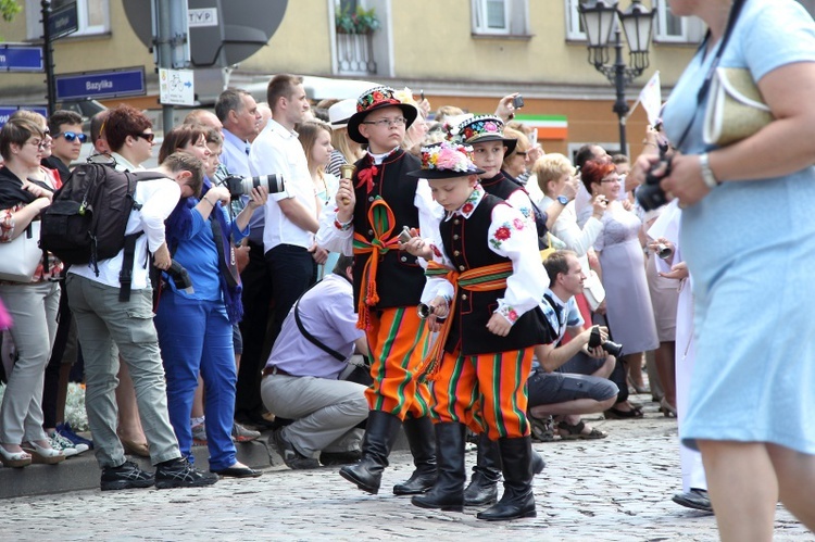 Procesja Bożego Ciała w Łowiczu - cz. 1