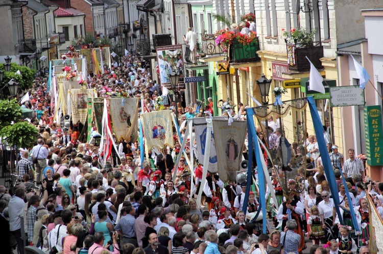 Procesja Bożego Ciała w Łowiczu - cz. 1