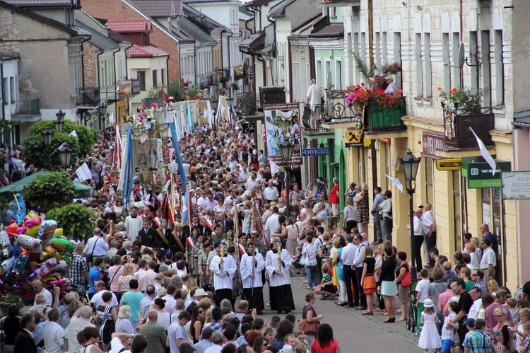 Procesja Bożego Ciała w Łowiczu - cz. 1