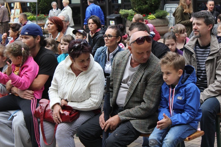 II Festyn Charytatywny dla Hospicjum św. Jana Pawła II