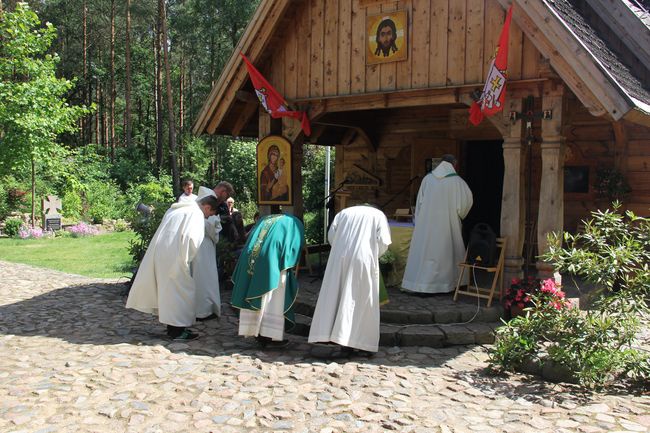 Pielgrzymi na Górze Polanowskiej