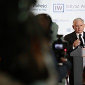 Kaczyński: Trwanie rządu jest skandalem