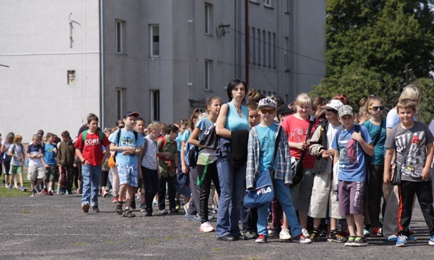 Piesza pielgrzmka szkolna do Hałcnowa