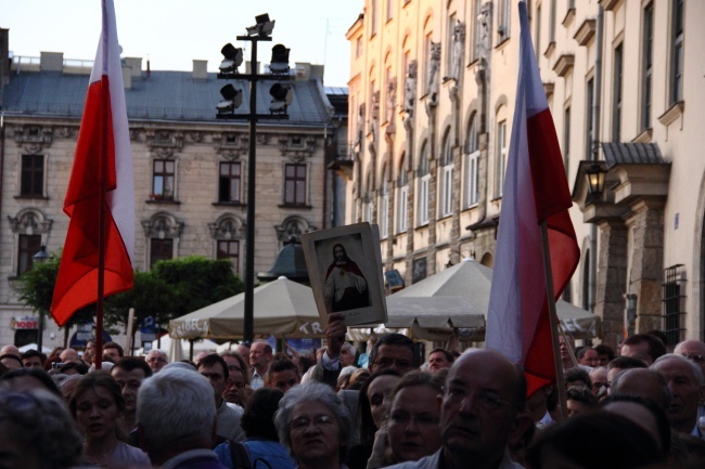 Protest przeciwko "Golgota Picnic"