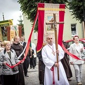 Do Barczewa kilka la temu wróciły warmińskie pielgrzymki piesze – łosiery 