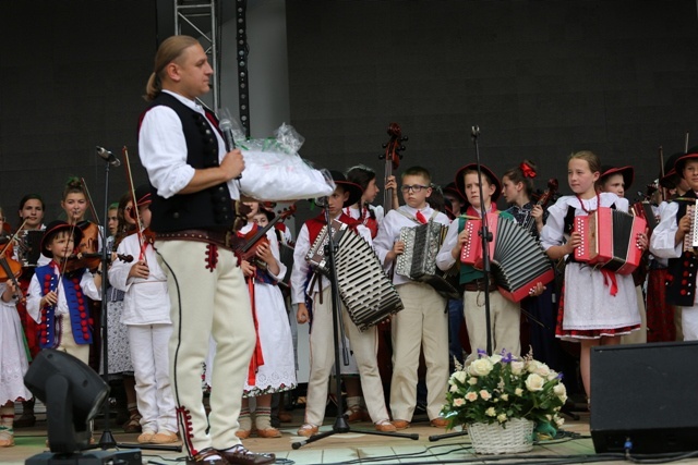 Koncert podopiecznych Fundacji Braci Golec w Milówce