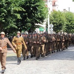 Defilada i pokazy rekonstruktorów