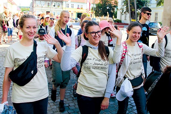 Z Otynia na Jasną Górę,  od 2 do 12 lipca, szło ponad 140 osób z wielu miejscowości naszej diecezji 