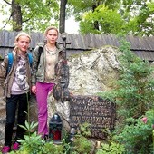 Na zabytkowym cmentarzu znajdują się groby osób najbardziej zasłużonych dla Zakopanego, m.in. mogiły ludzi gór