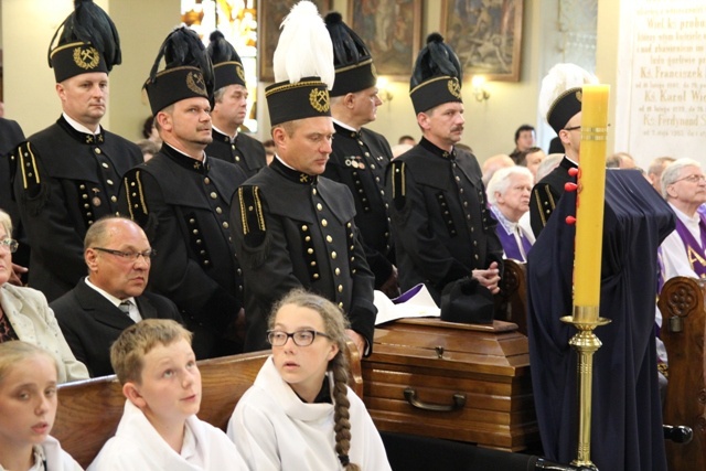 Pogrzeb śp. ks. kan. Bernarda Jarka w Pruchnej