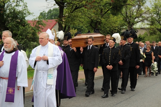 Pogrzeb śp. ks. kan. Bernarda Jarka w Pruchnej