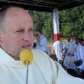 Do duchowego pielgrzymowania zachęca ks. Mirosław Kszczot, dyrektor radomskiej pielgrzymki