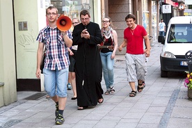 Uczestnicy akcji słowem i muzyką głosili z zapałem Dobrą Nowinę na ulicach Gliwic