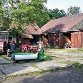 Brak wyraźnej granicy między domem a gospodarstwem stwarza zagrożenie wypadkami  