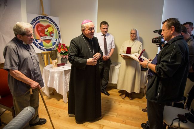 Wręczono Statuetkę "Serce bez granic"