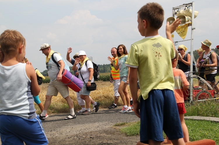 69. Pielgrzymka Rybnicka - dzień 1. - za Książenicami