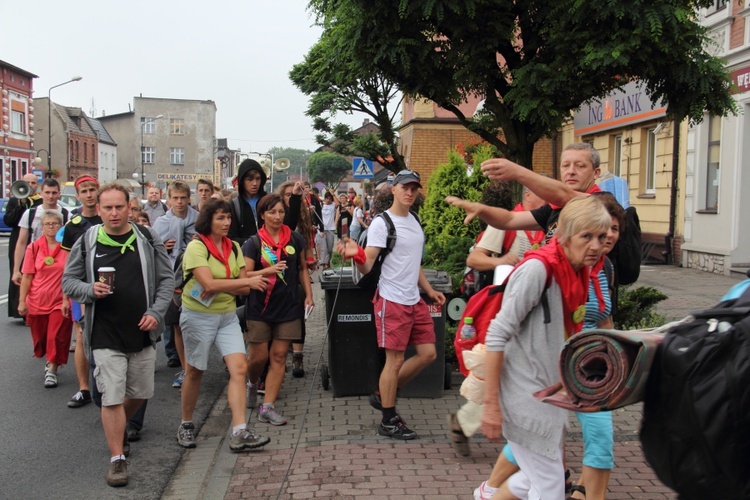 69. Pielgrzymka Rybnicka - postój w Miasteczku Śl.